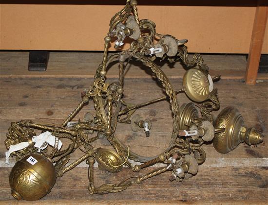 Large brass ceiling light/chandelier